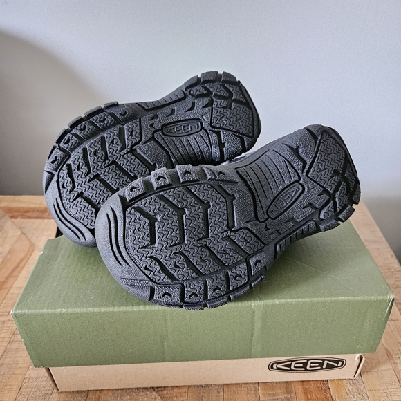 🆕️ KEEN | 9T | Newport H2 - Picture 6 of 8